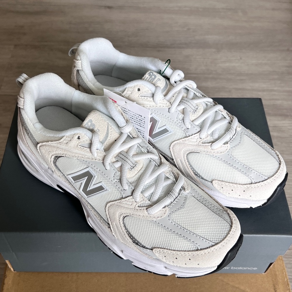 New Balance 530 in Sea Salt